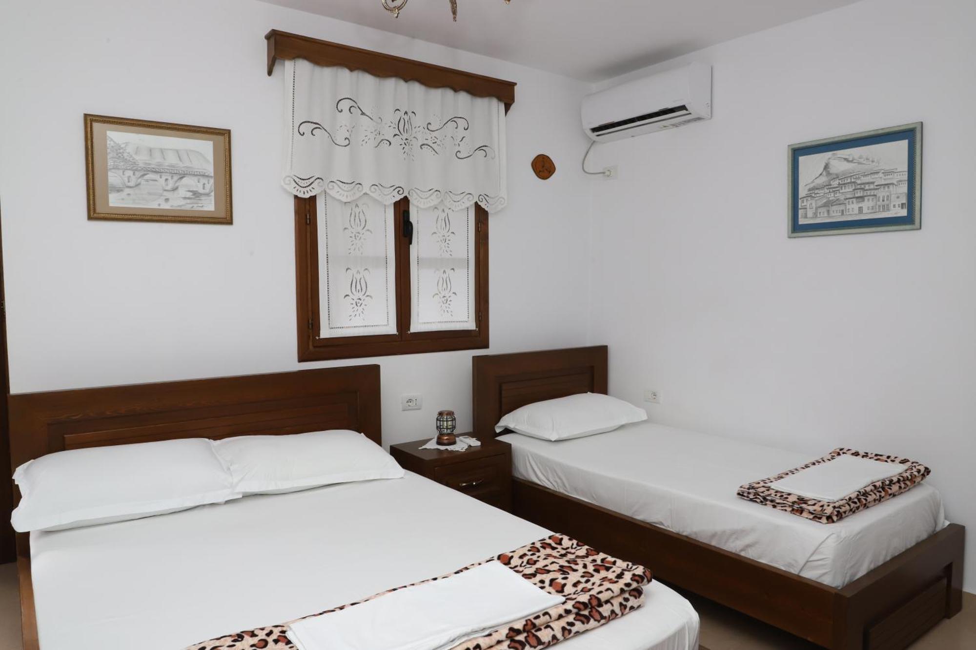 Apartment Altin In Old Town Berat Dış mekan fotoğraf