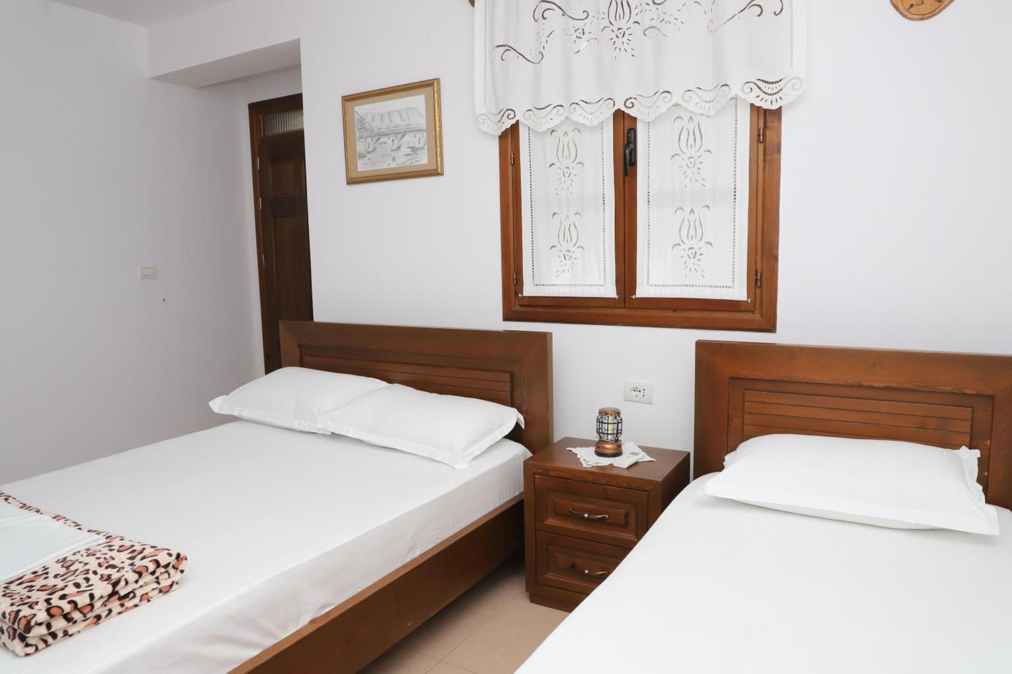 Apartment Altin In Old Town Berat Dış mekan fotoğraf