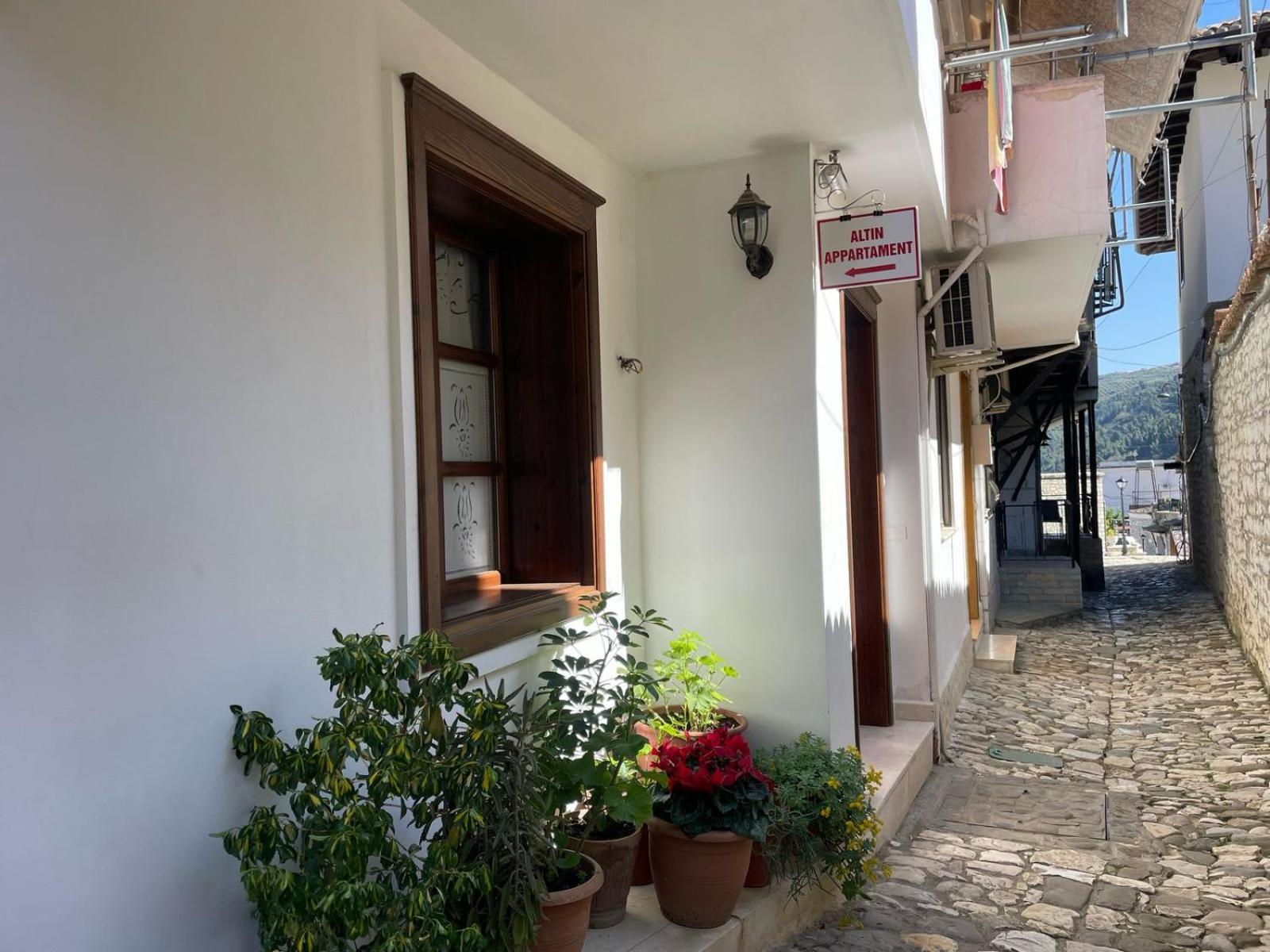 Apartment Altin In Old Town Berat Dış mekan fotoğraf